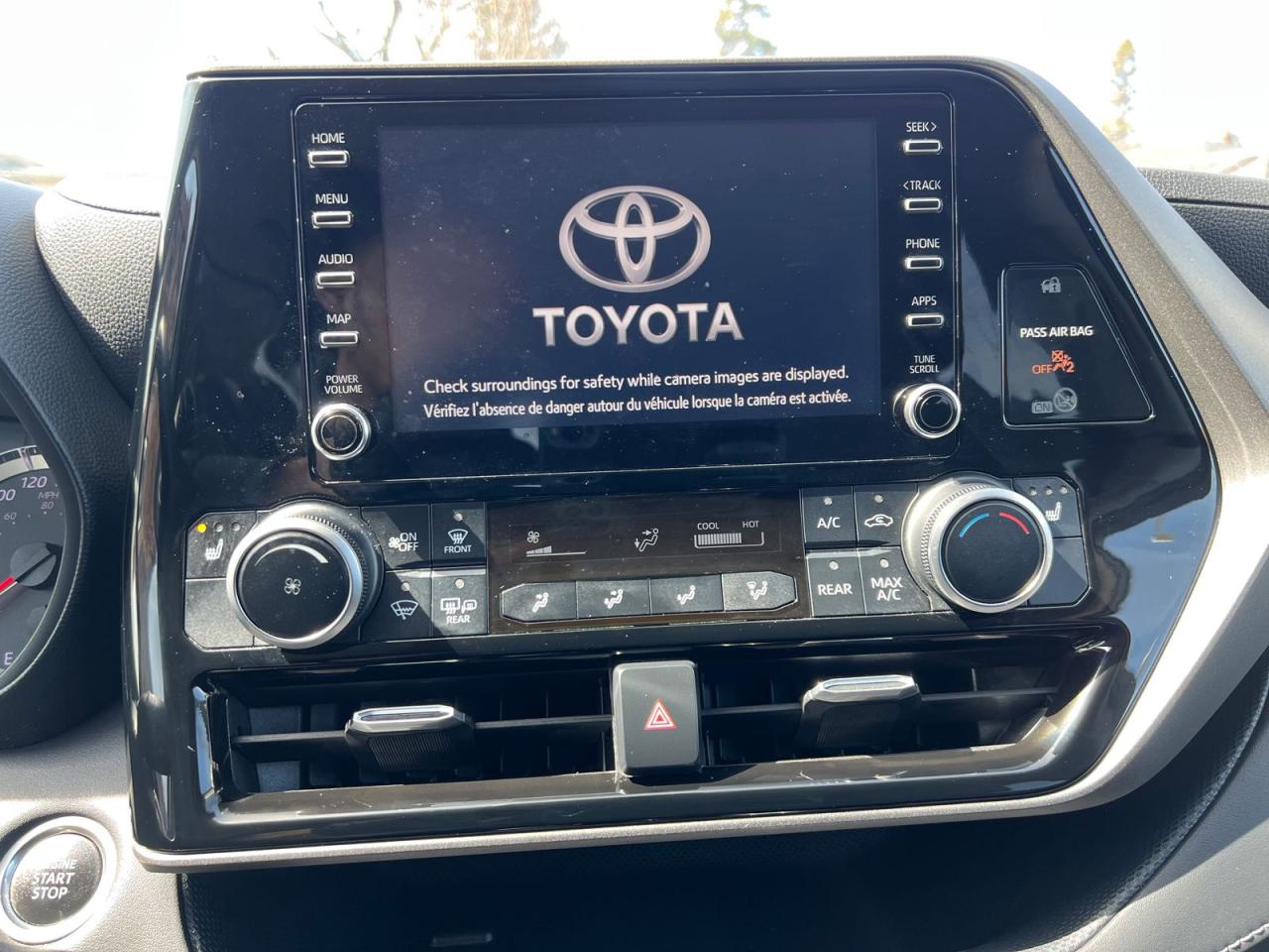 2020 Toyota Highlander L - Photo #34