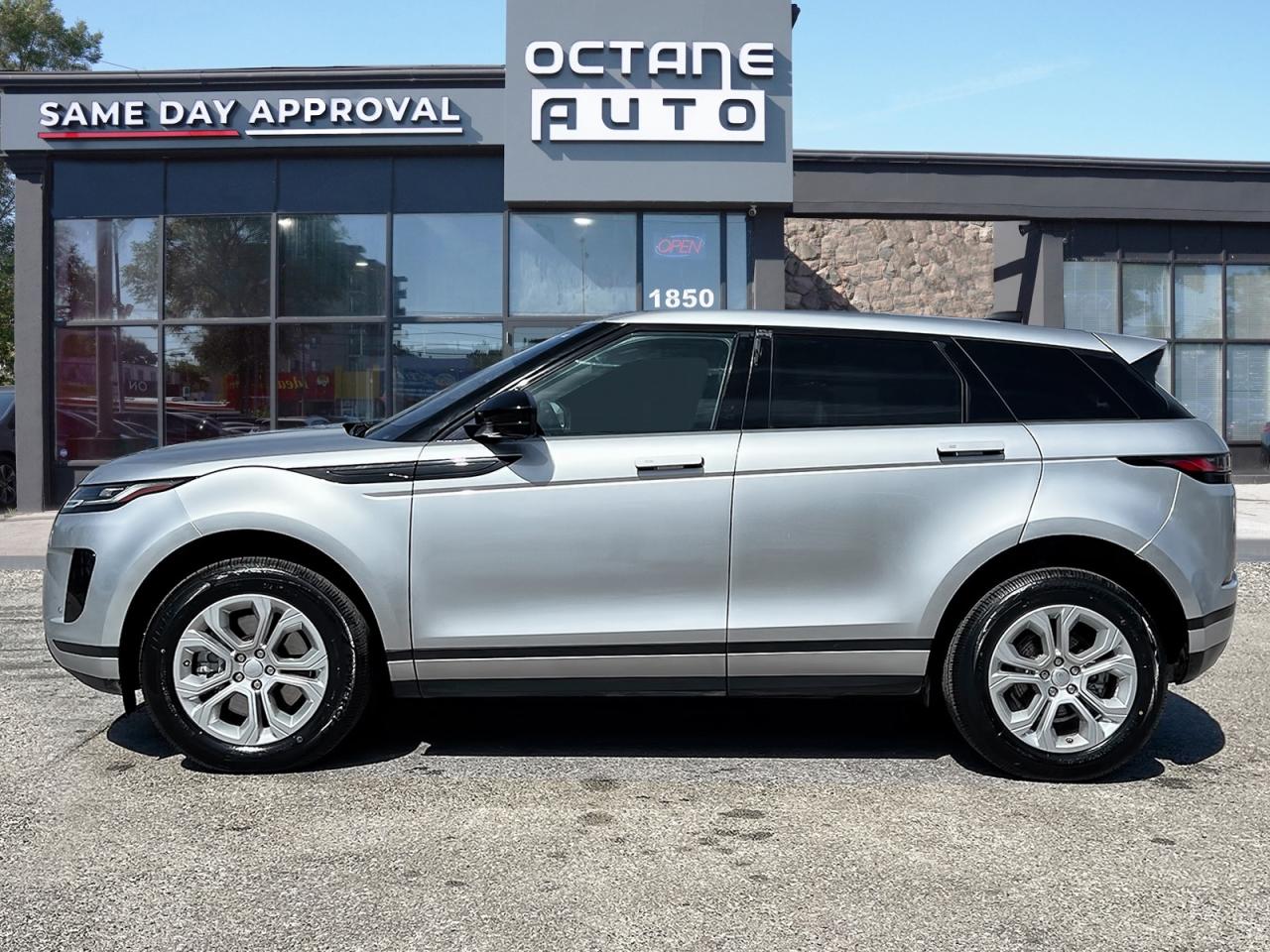 2020 Land Rover Evoque S Photo2