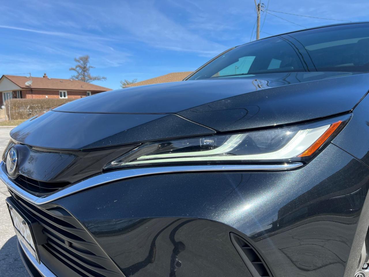 2022 Toyota Venza LIMITED - Photo #7
