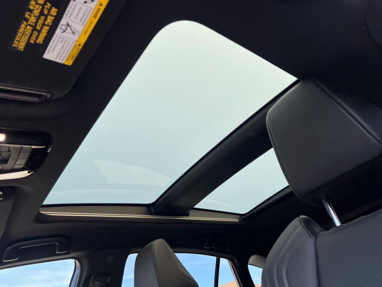 2022 Toyota Venza LIMITED - Photo #20