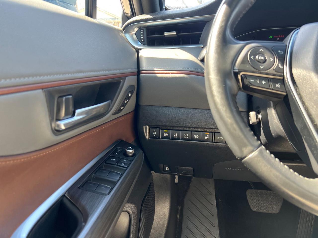 2022 Toyota Venza LIMITED - Photo #21