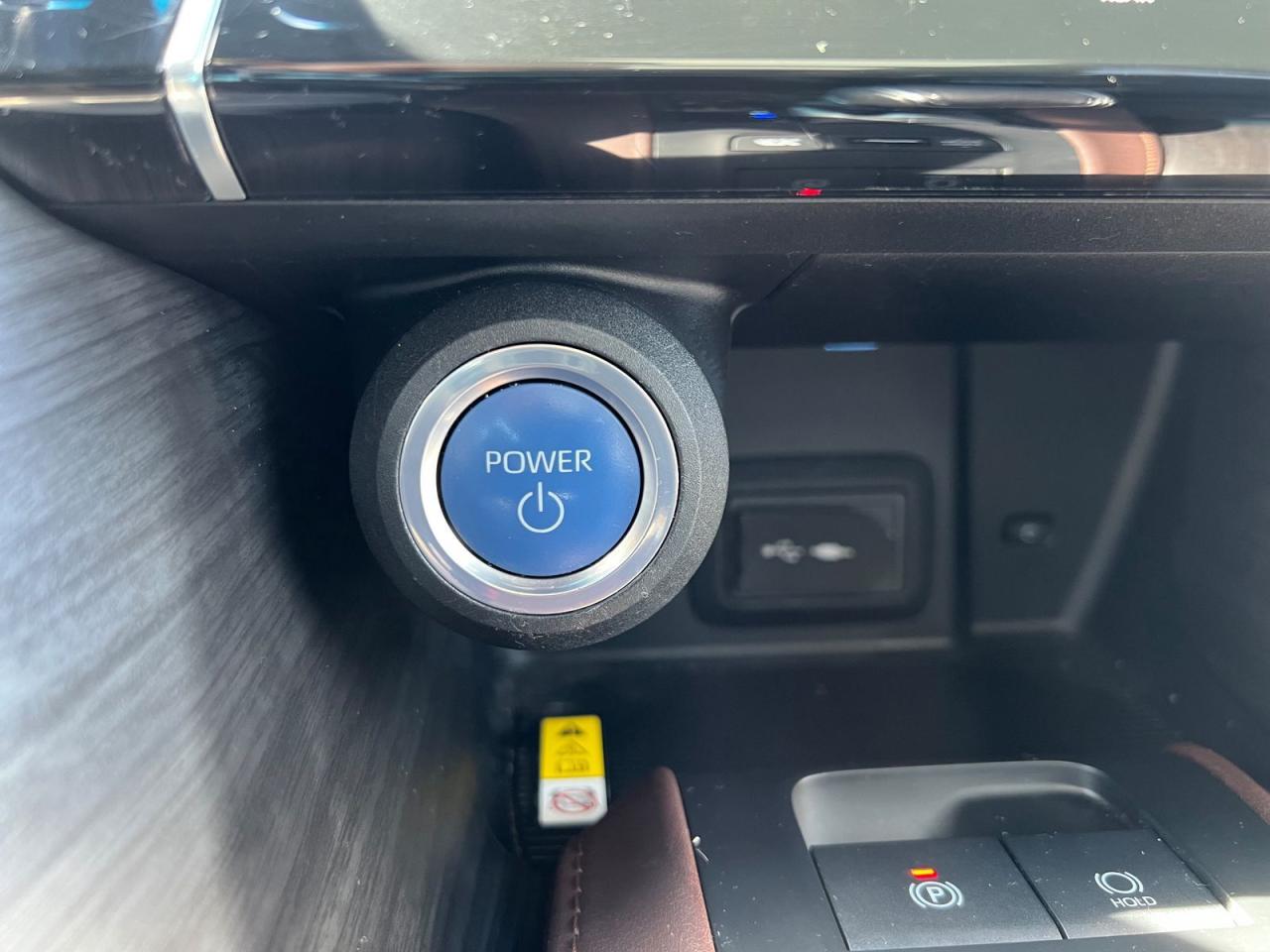 2022 Toyota Venza LIMITED - Photo #24