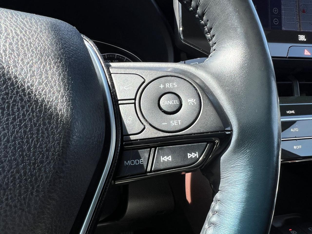 2022 Toyota Venza LIMITED - Photo #23