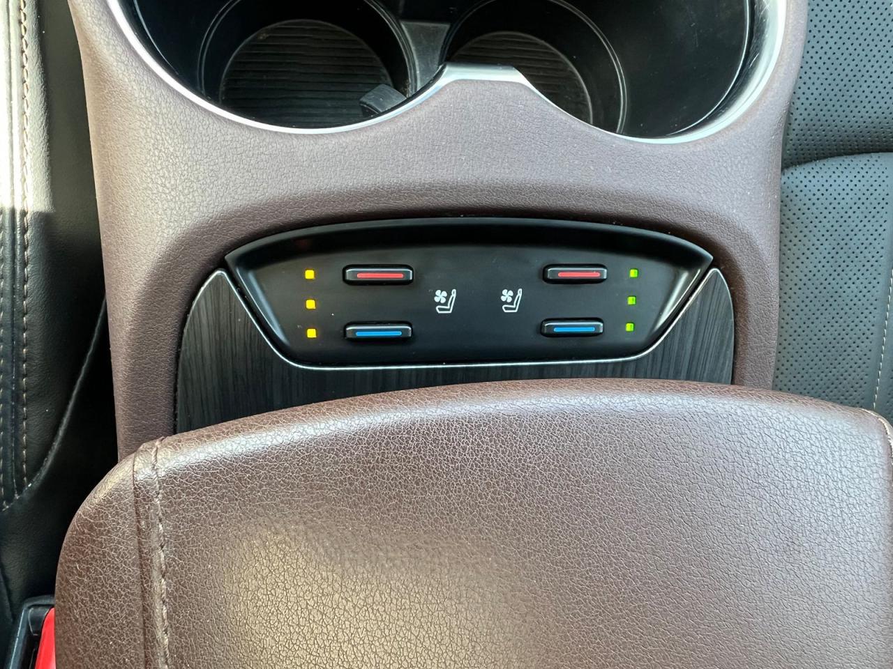 2022 Toyota Venza LIMITED - Photo #26