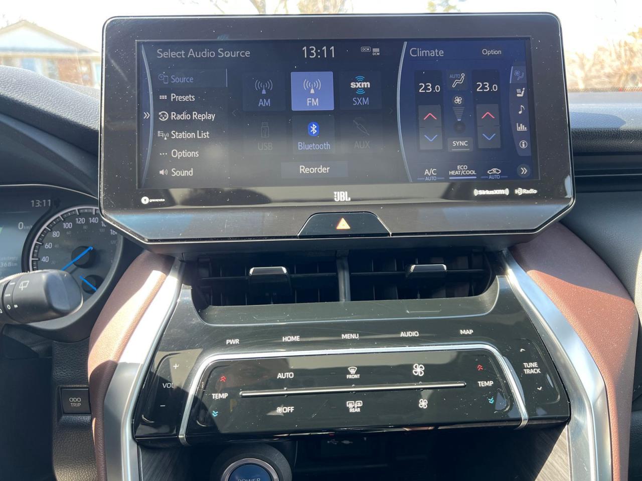 2022 Toyota Venza LIMITED - Photo #32