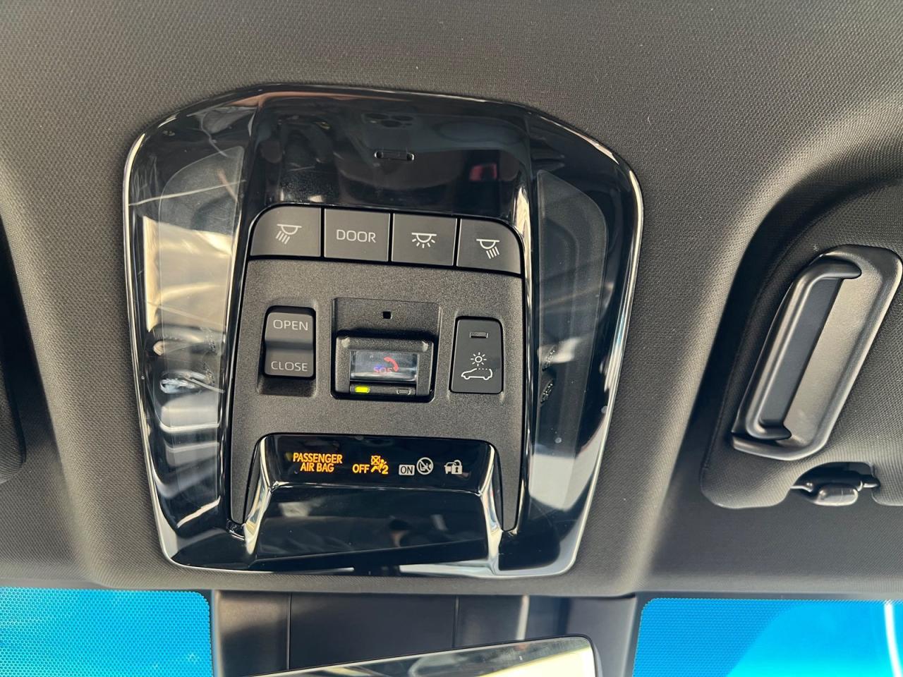 2022 Toyota Venza LIMITED - Photo #34