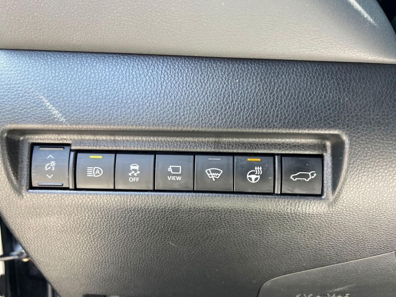 2022 Toyota Venza LIMITED - Photo #36