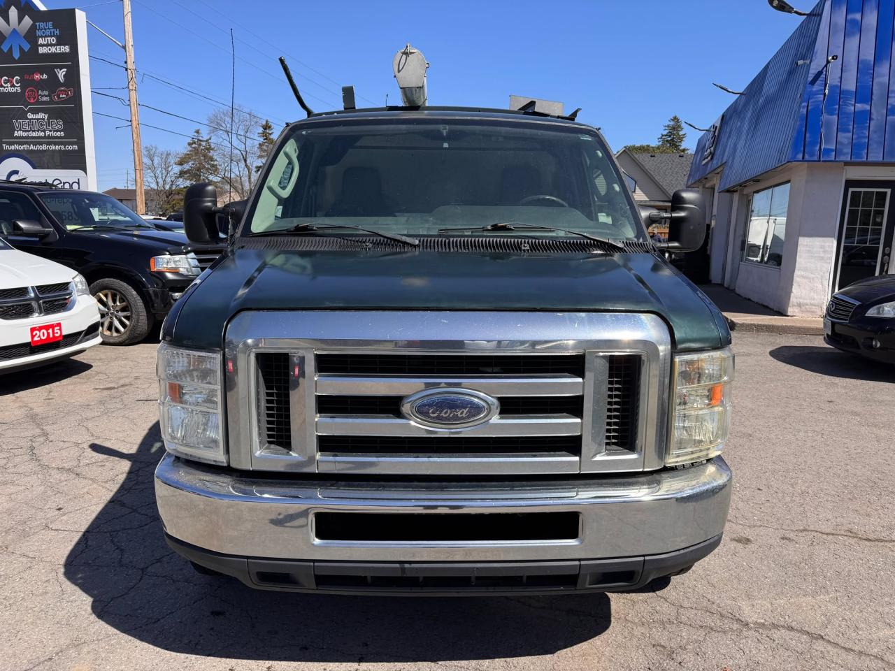 2013 Ford Econoline E-350 Super Duty Commercial - Photo #2