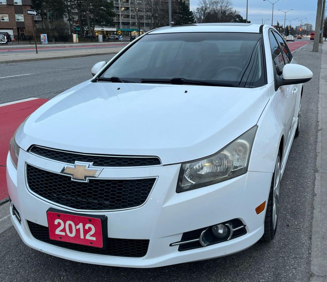 2012 Chevrolet Cruze LT - Sunroof - Bluetooth - Cruise Control - Nice!! Photo2