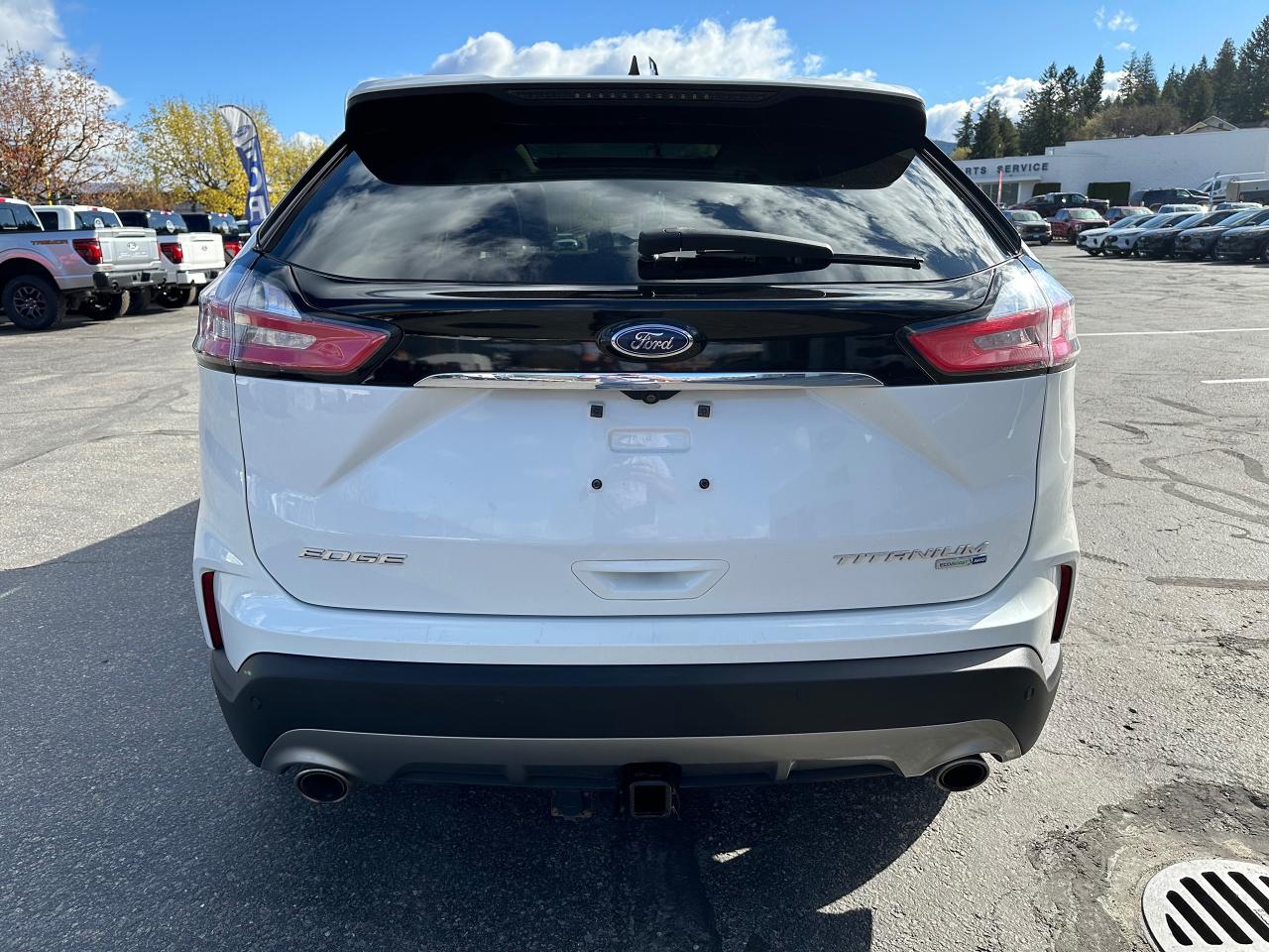 2020 Ford Edge Titanium Photo5