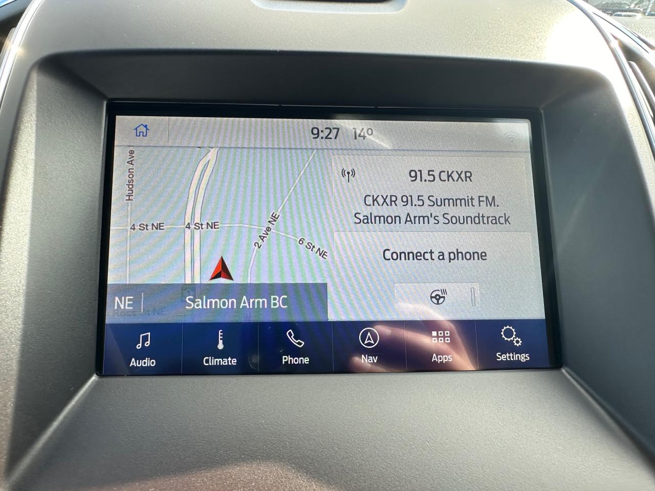 2020 Ford Edge Titanium Photo5