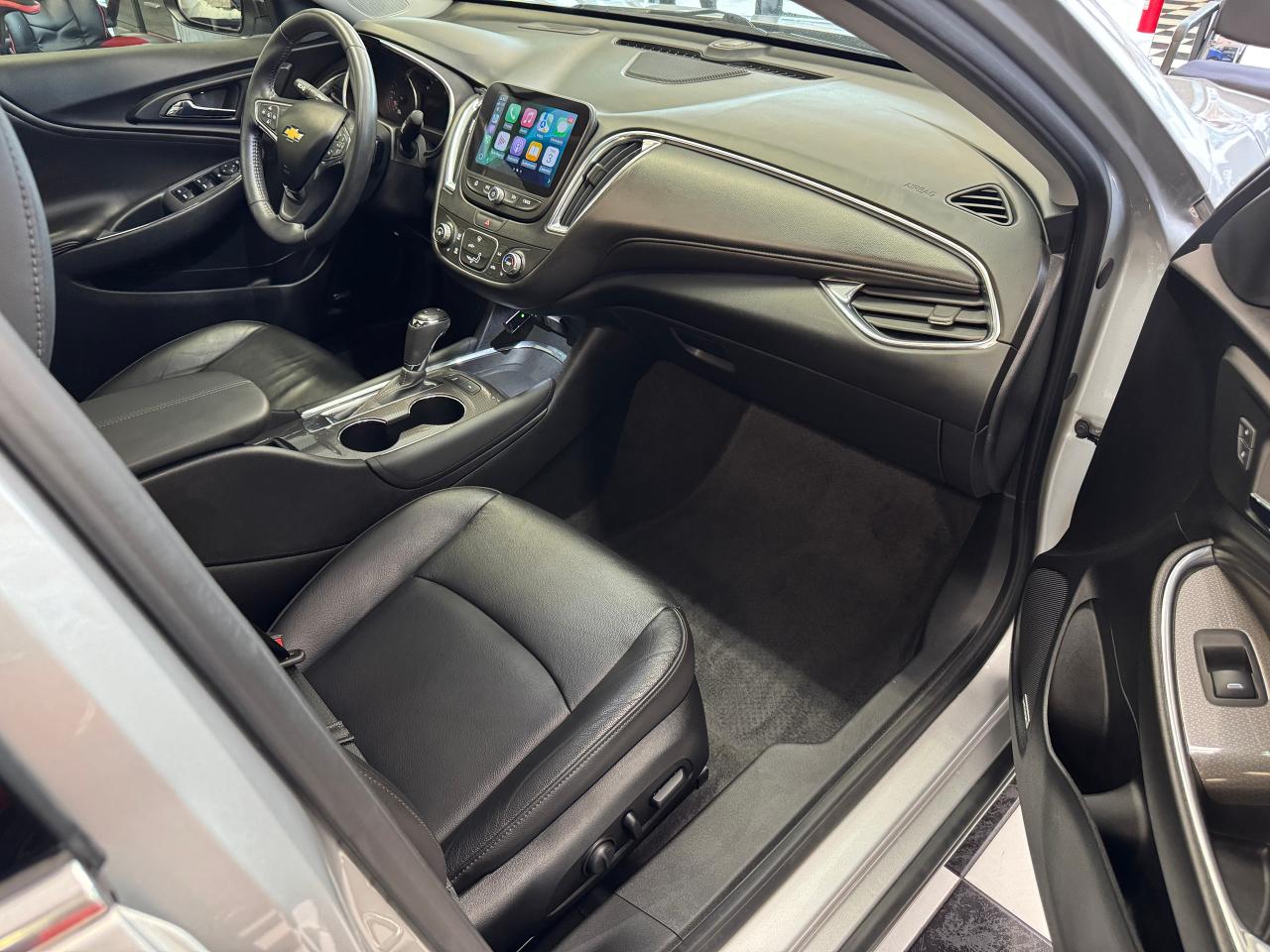 2018 Chevrolet Malibu LT+Roof+Leather+GPS+BOSE Sound+Leather+CLEANCARFAX Photo25