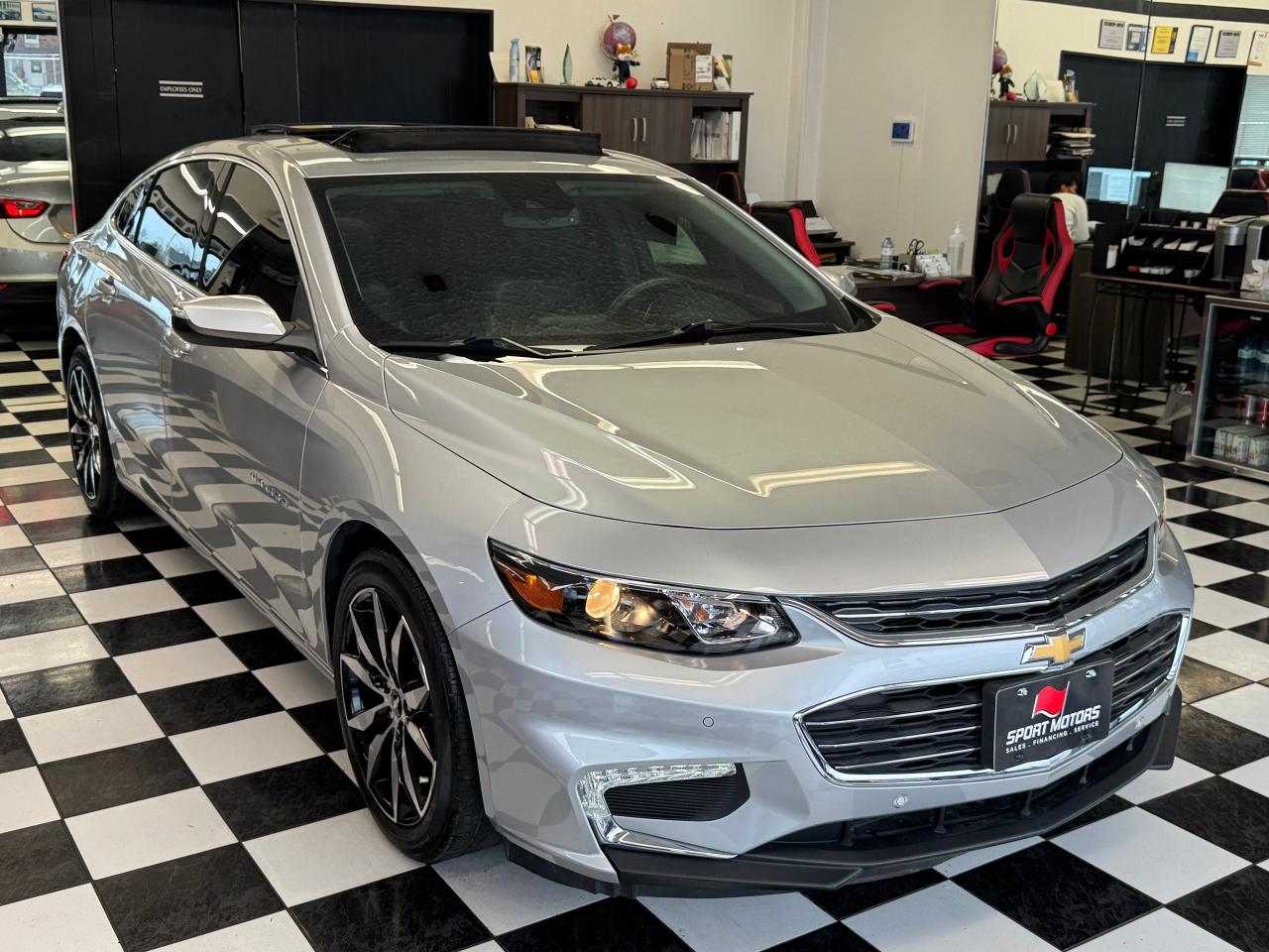 2018 Chevrolet Malibu LT+Roof+Leather+GPS+BOSE Sound+Leather+CLEANCARFAX Photo11