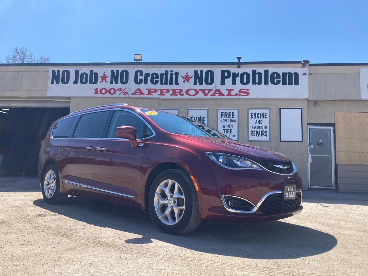 Used 2017 Chrysler Pacifica 4DR WGN TOURING-L PLUS for sale in Winnipeg, MB