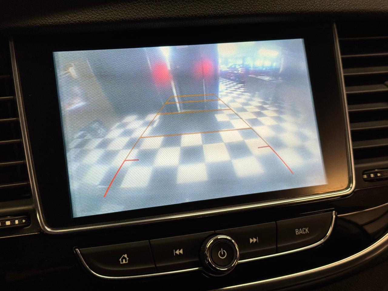 2018 Buick Encore Preferred+New Tires+Camera+ApplePlay+CLEAN CARFAX - Photo #13