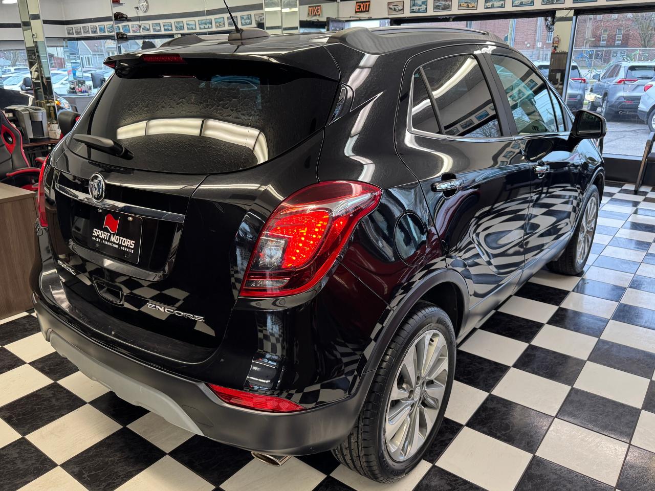 2018 Buick Encore Preferred+New Tires+Camera+ApplePlay+CLEAN CARFAX - Photo #6