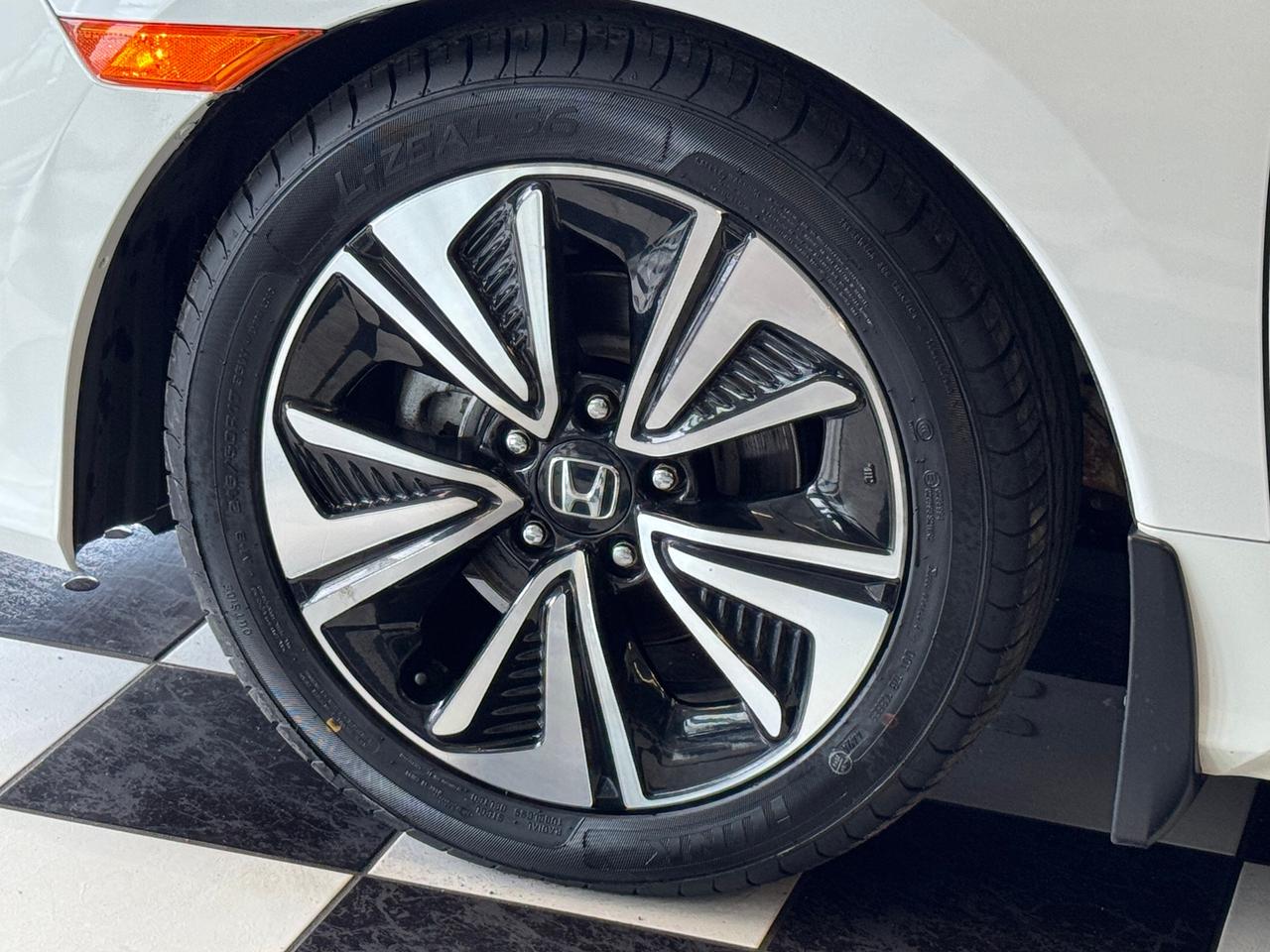 2017 Honda Civic EX-T+Roof+Adaptive Cruise+New Tires+CLEAN CARFAX Photo