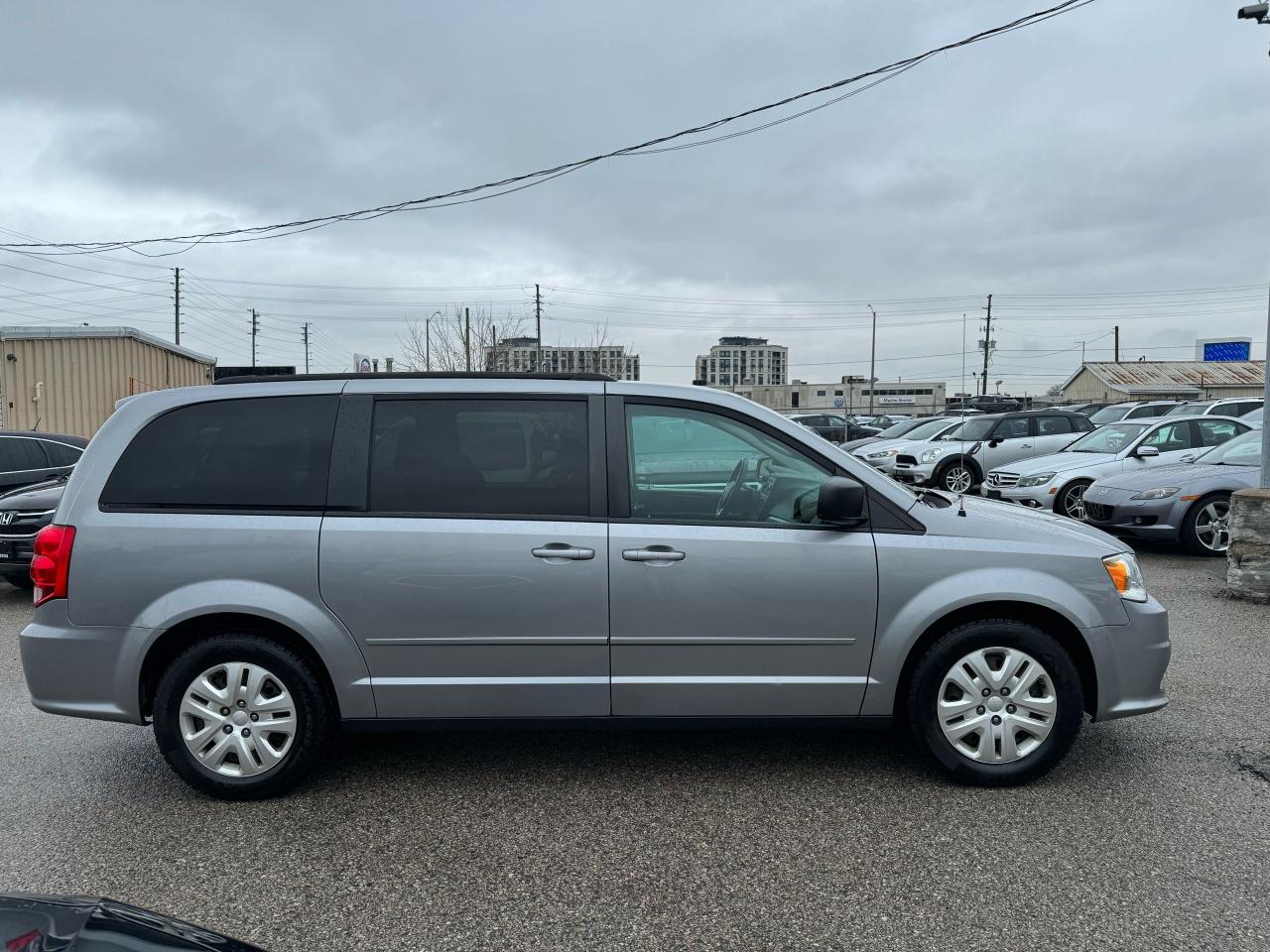 2016 Dodge Grand Caravan SXT Photo3