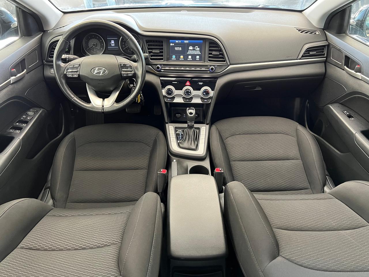2019 Hyundai Elantra Preferred+New Tires+Camera+ApplePlay+CLEAN CARFAX Photo1