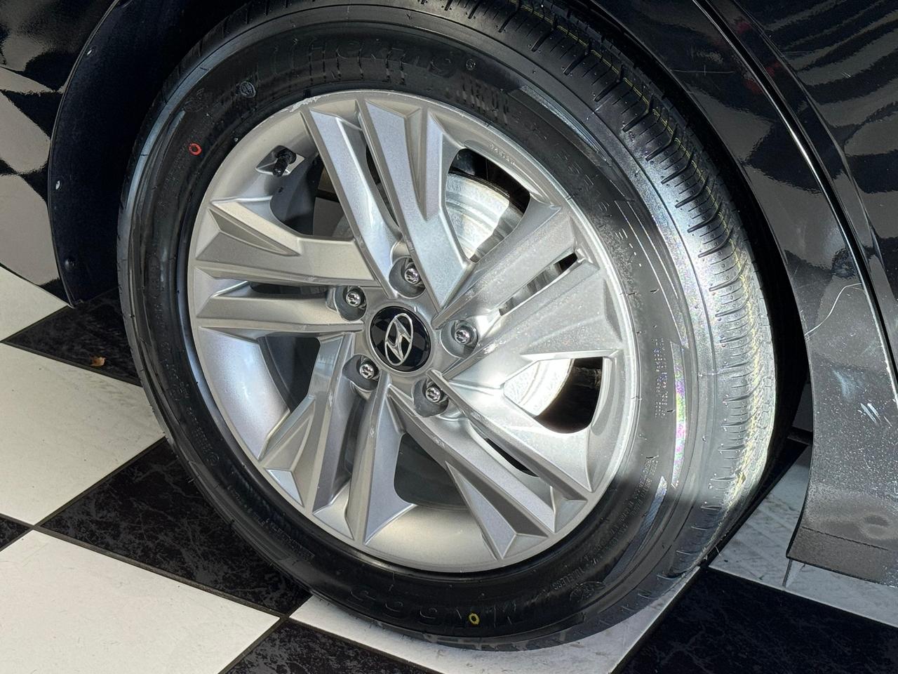 2019 Hyundai Elantra Preferred+New Tires+Camera+ApplePlay+CLEAN CARFAX Photo