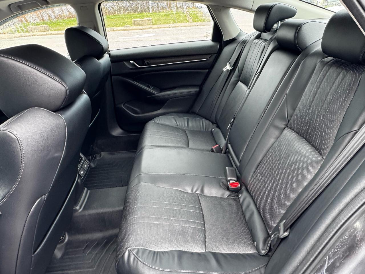 2018 Honda Accord Sedan TOURING 2.0 Photo