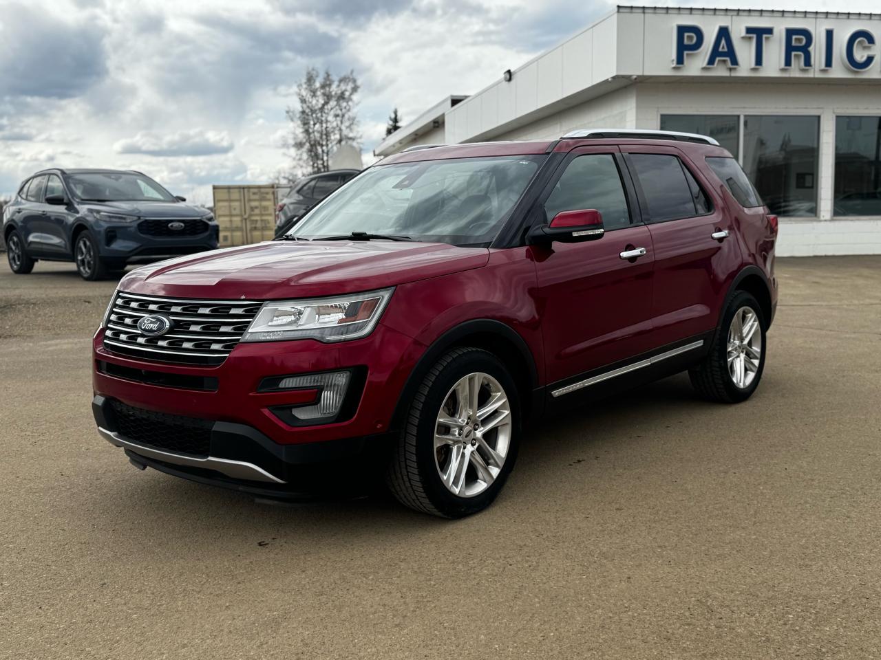 2017 Ford Explorer Limited 4WD Photo1