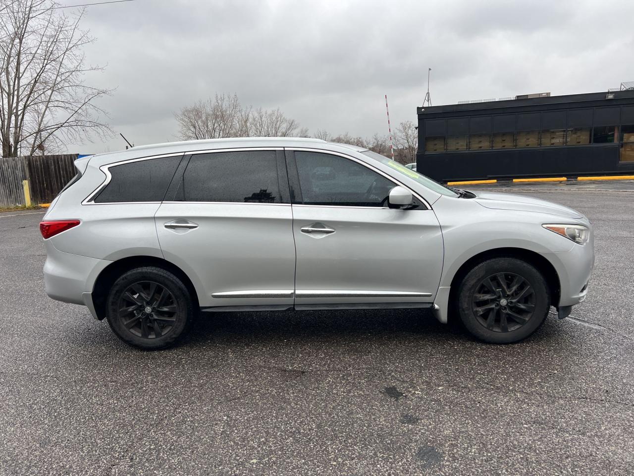2013 Infiniti JX35 AWD 4DR - Photo #4