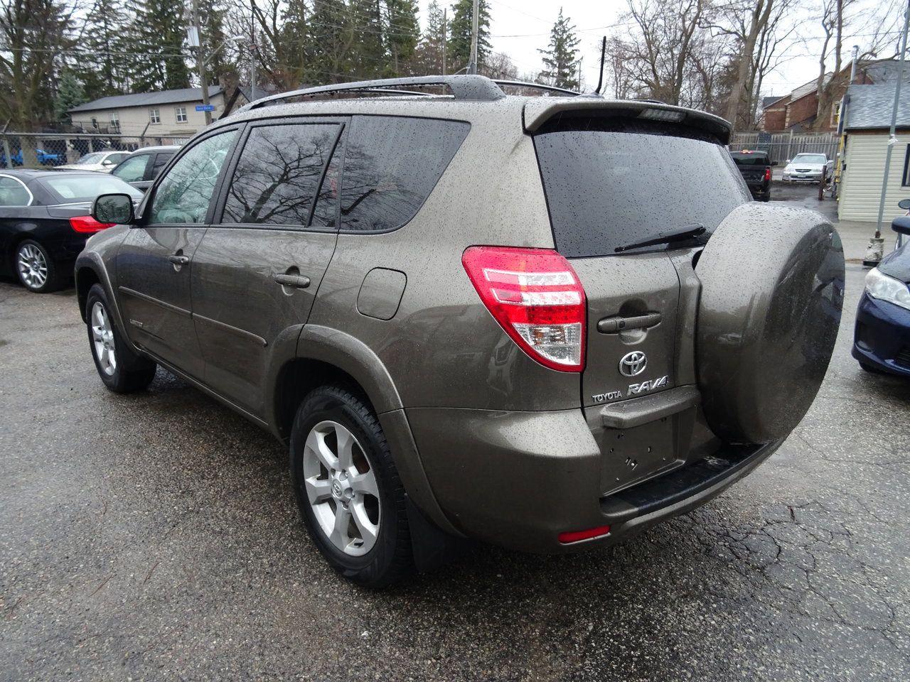 2010 Toyota RAV4 LIMITED  - Photo #8