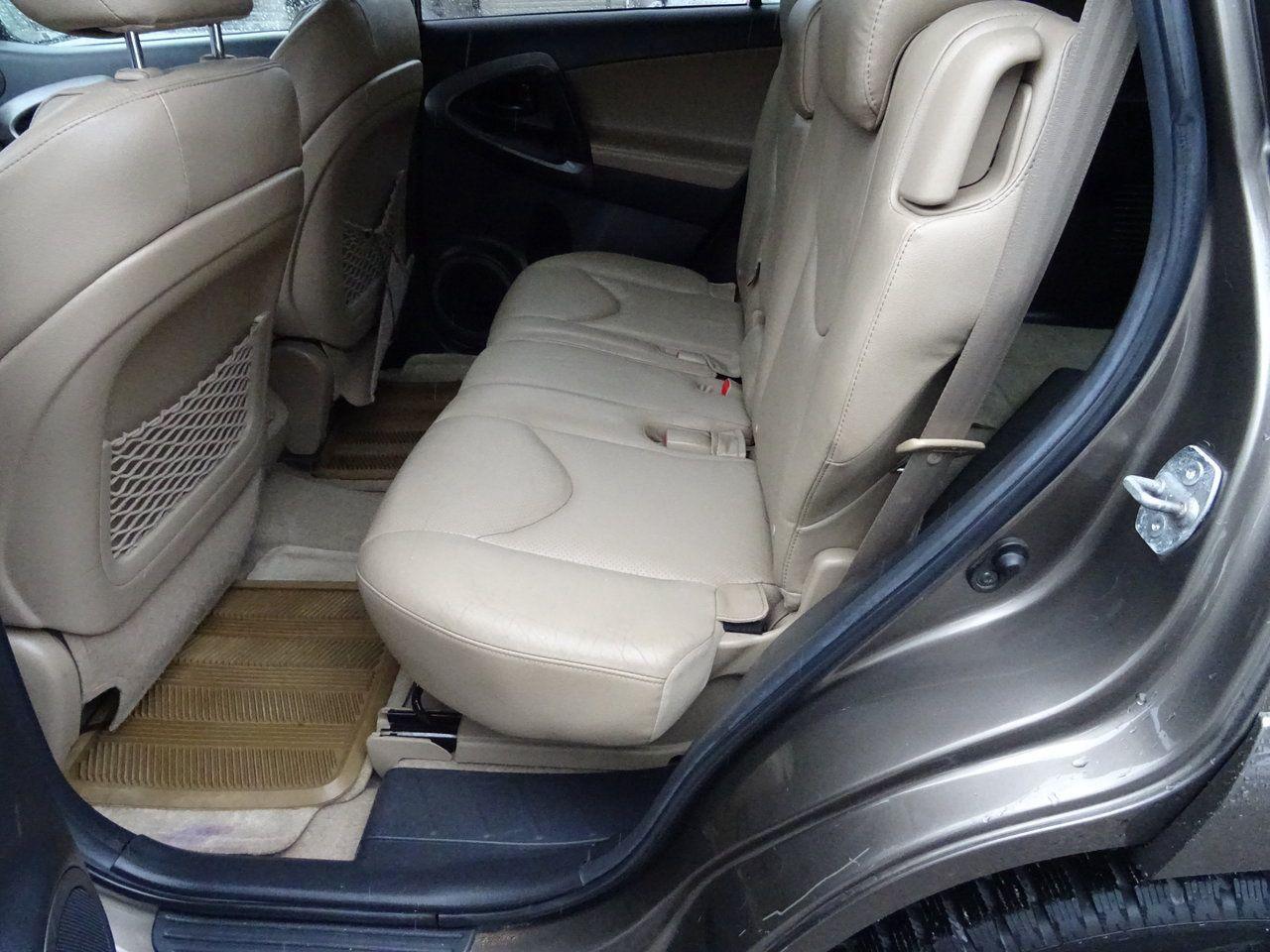 2010 Toyota RAV4 LIMITED  - Photo #10