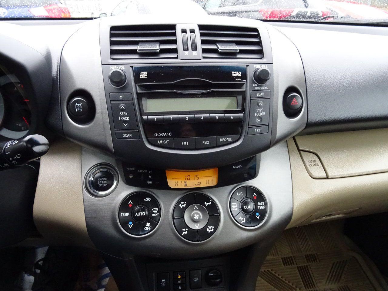 2010 Toyota RAV4 LIMITED  - Photo #12
