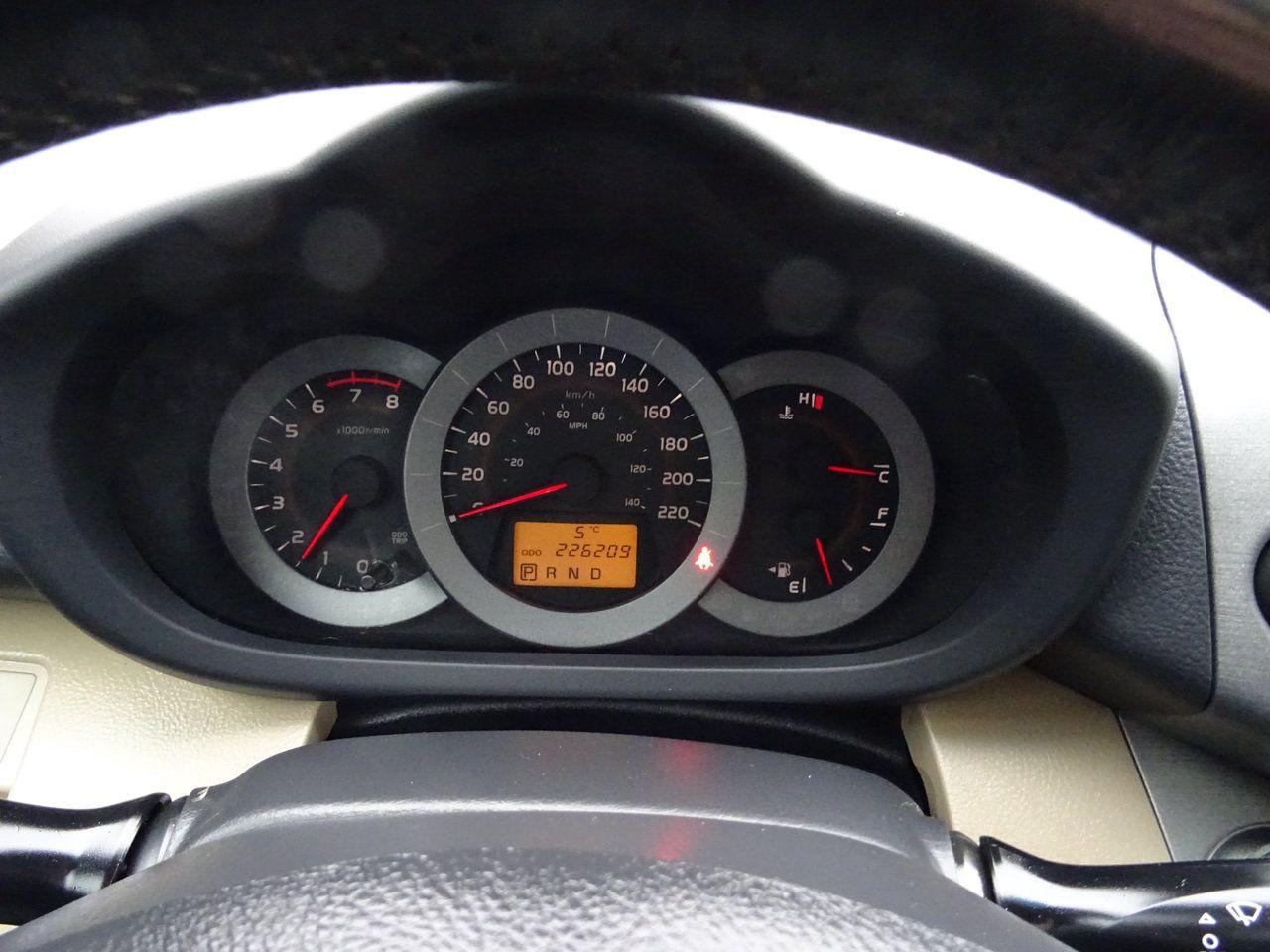 2010 Toyota RAV4 LIMITED  - Photo #16