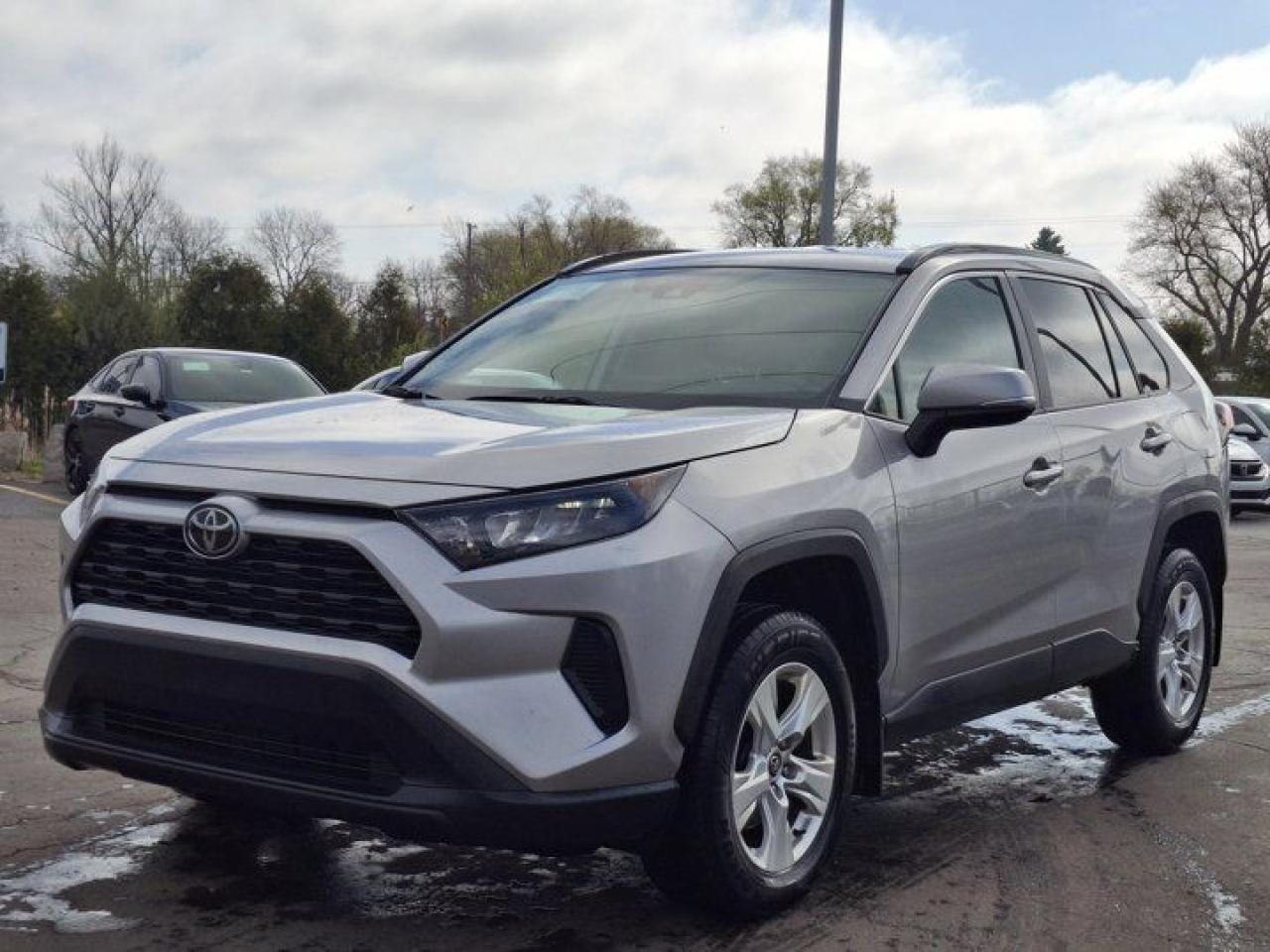 Used 2019 Toyota RAV4 LE AWD | Heated Seats | Rear Camera | Bluetooth | and More ! for sale in Guelph, ON