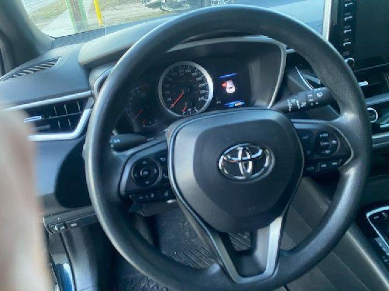 2021 Toyota Corolla SE Hatchback - Photo #4