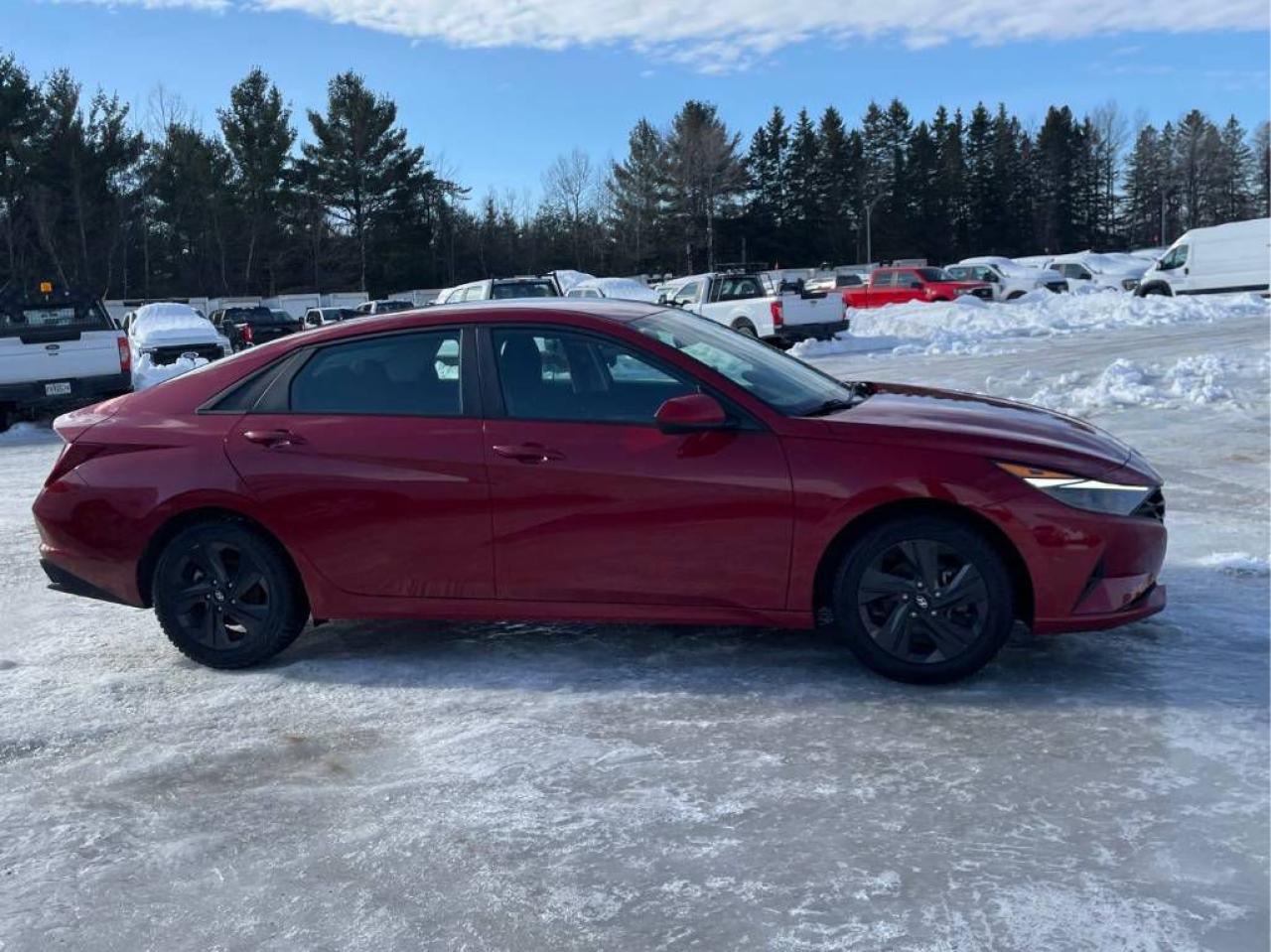 2021 Hyundai Elantra SEL - Photo #2