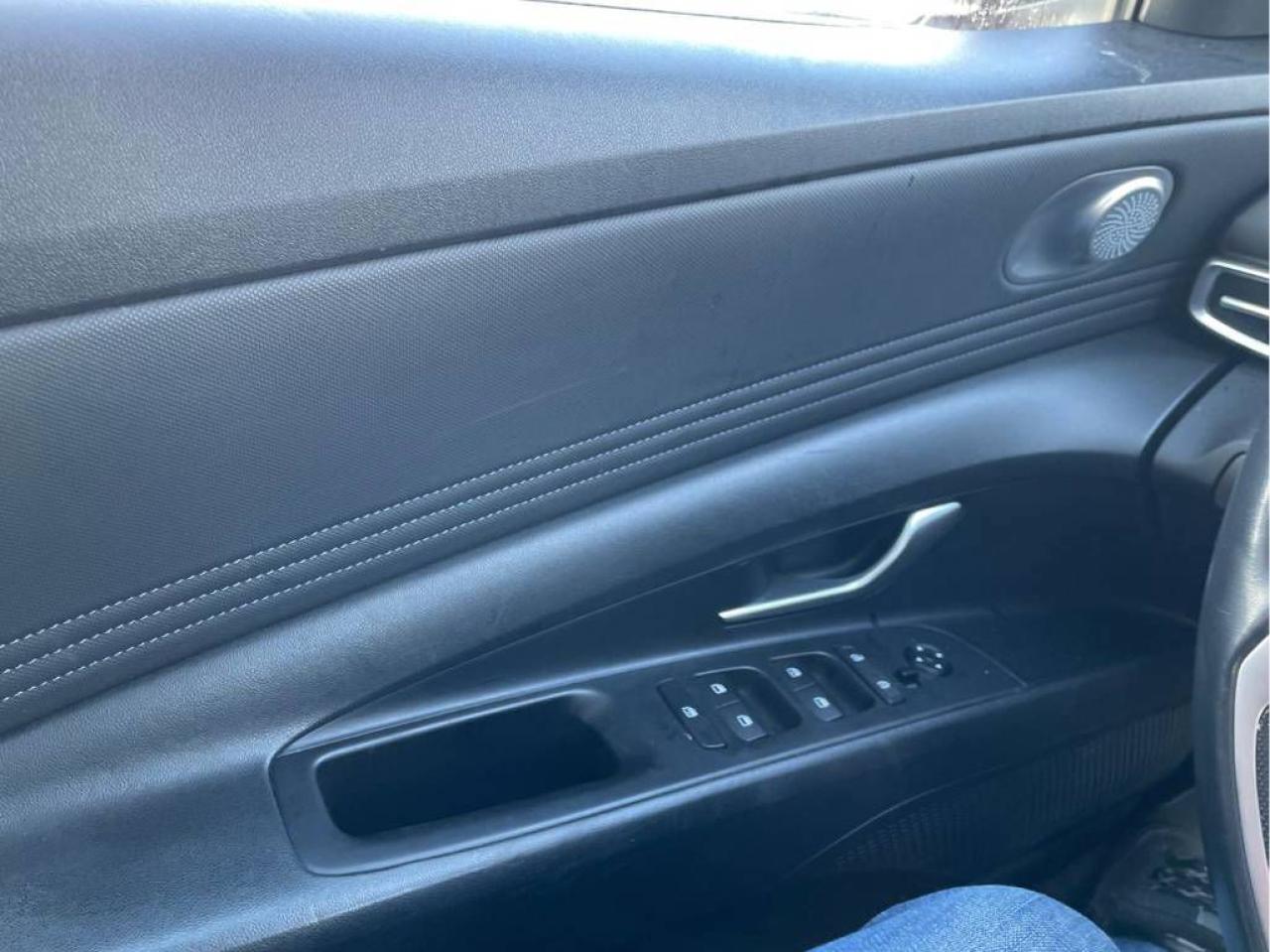 2021 Hyundai Elantra SEL - Photo #6