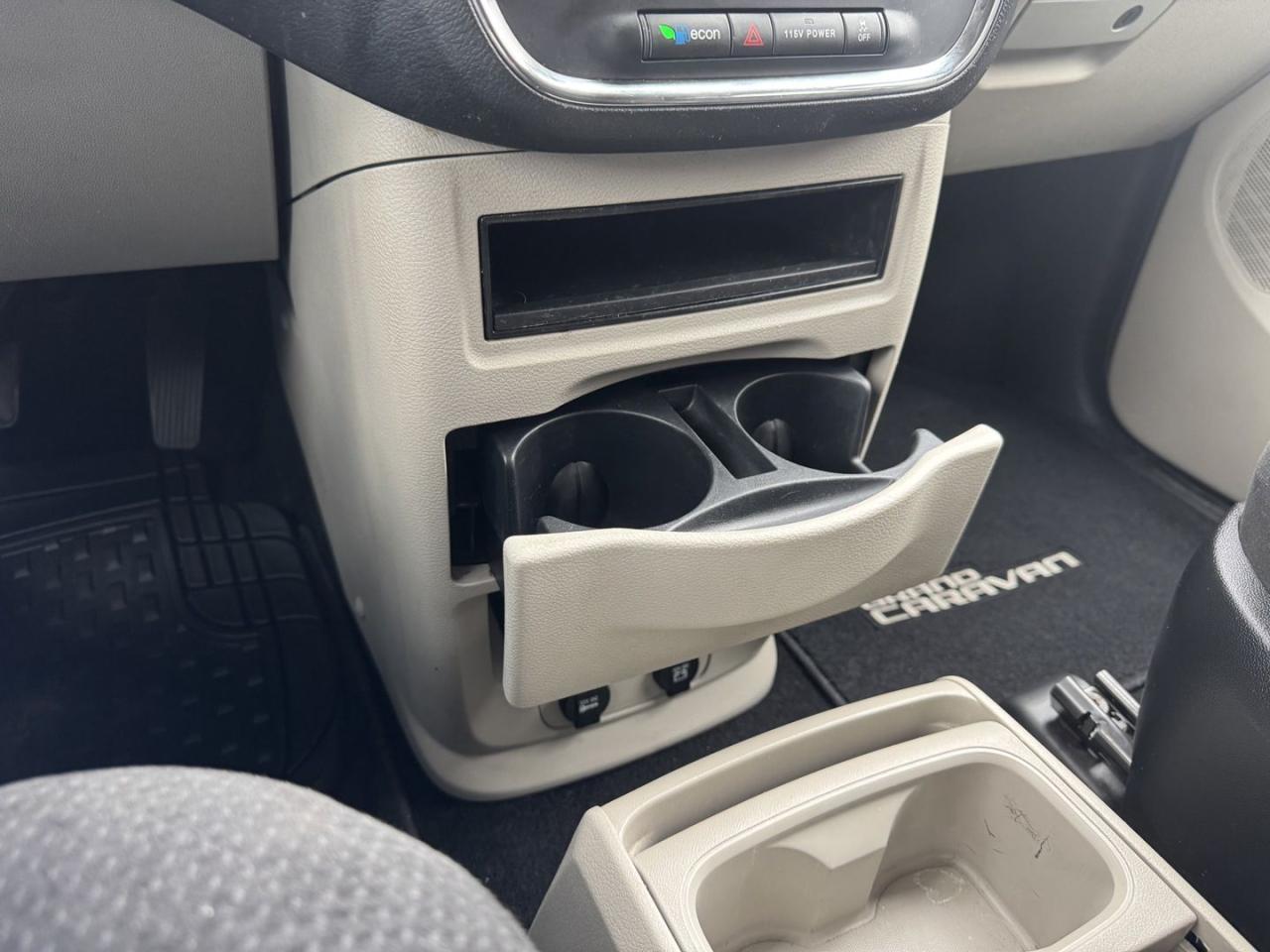 2014 Dodge Grand Caravan SE - Photo #8