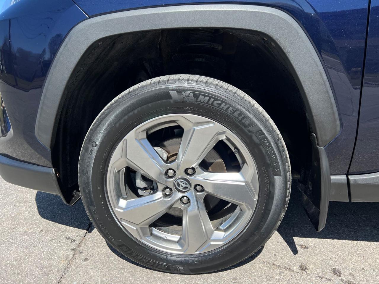 2019 Toyota RAV4 Hybrid Limited - Photo #8
