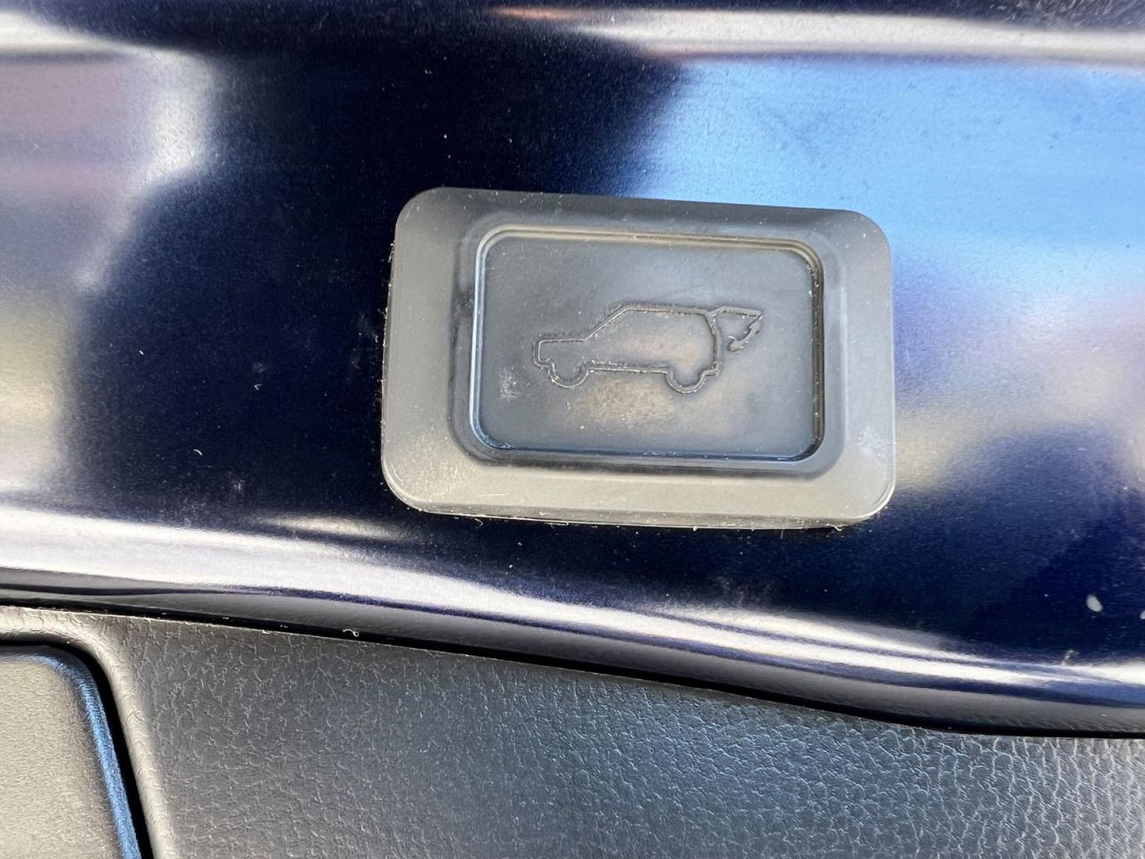 2019 Toyota RAV4 Hybrid Limited - Photo #14