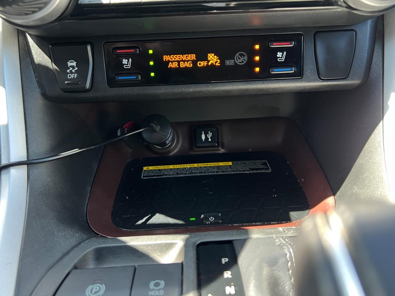 2019 Toyota RAV4 AWD Hybrid Limited Photo