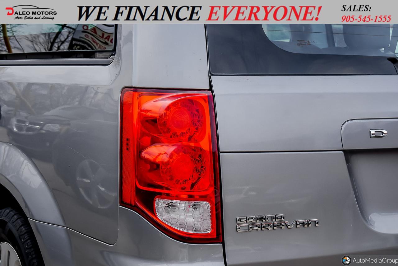 2016 Dodge Grand Caravan Canada Value Package / 7 PASS / WOOD TRIM Photo32