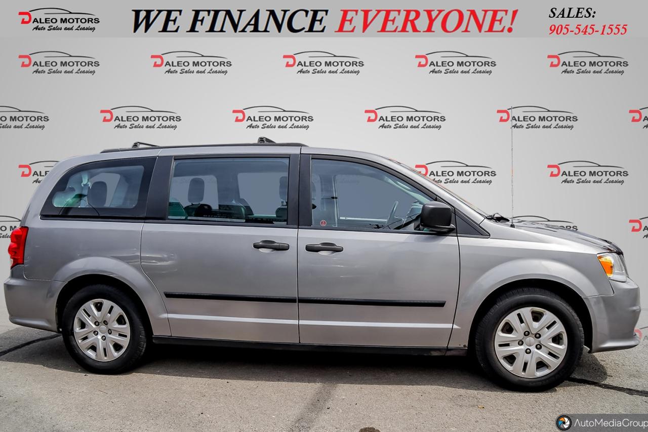 2016 Dodge Grand Caravan Canada Value Package / 7 PASS / WOOD TRIM Photo3
