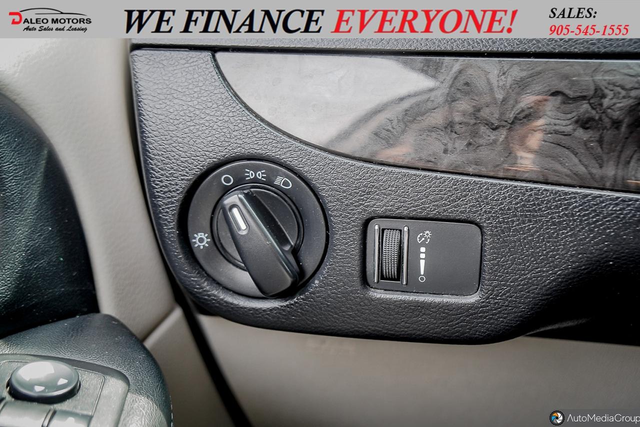 2016 Dodge Grand Caravan Canada Value Package / 7 PASS / WOOD TRIM Photo46