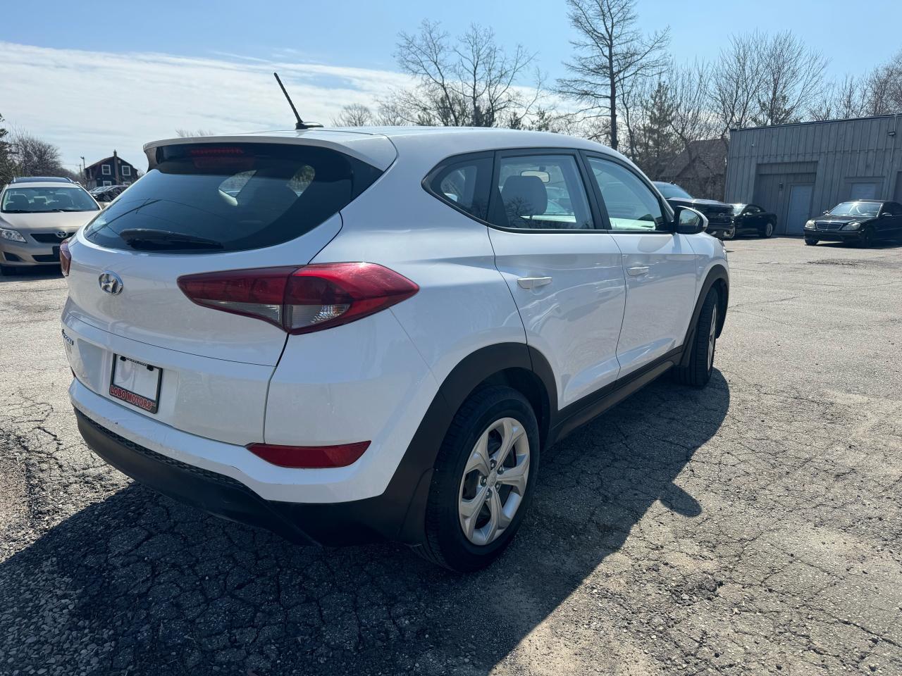 2016 Hyundai Tucson  Photo2