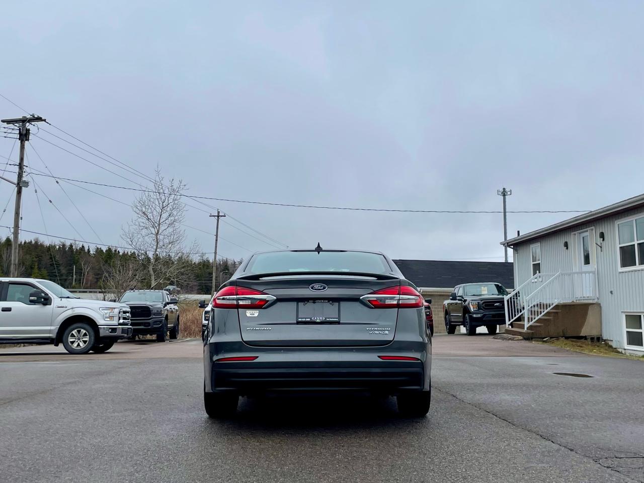 2019 Ford Fusion Titanium Hybrid Photo3