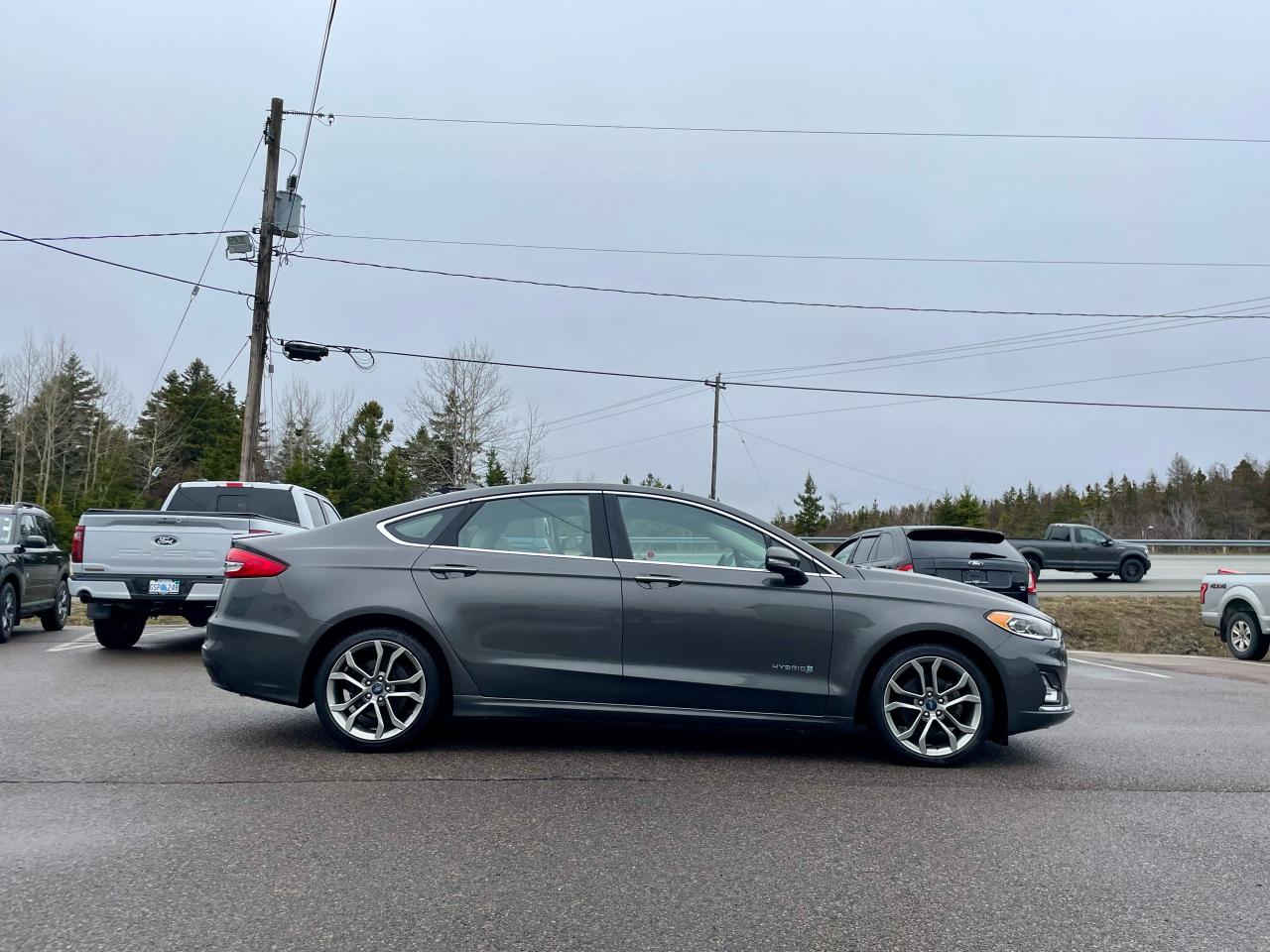 2019 Ford Fusion Titanium Hybrid Photo