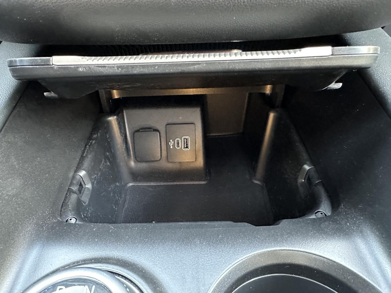 2025 Ford Explorer ST LINE/COMPANY DEMO/MOONROOF LOADED Photo