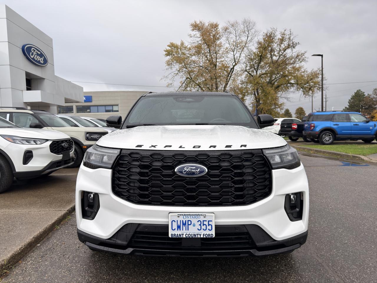 2025 Ford Explorer ST-Line Photo3