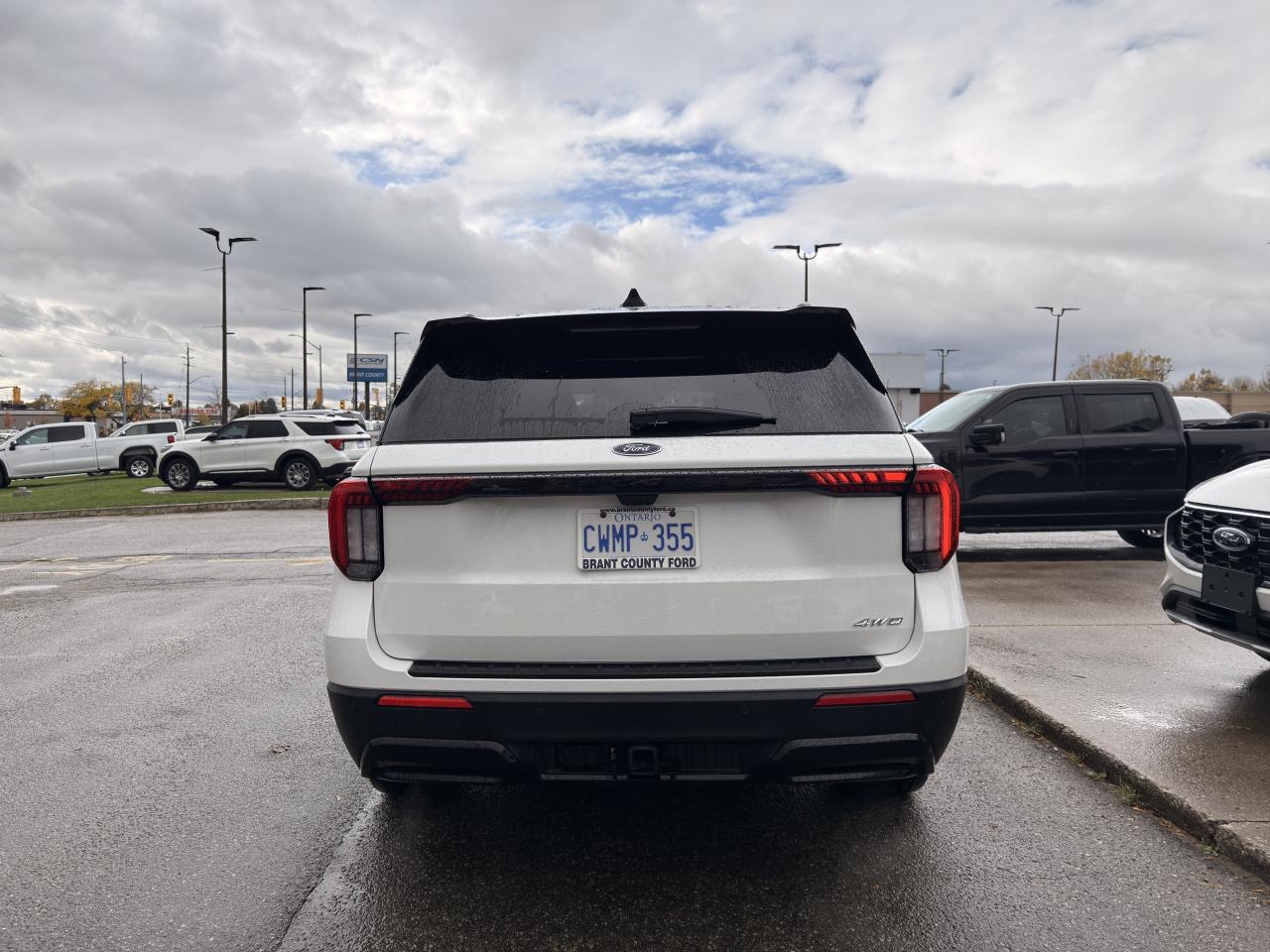 2025 Ford Explorer ST-Line Photo