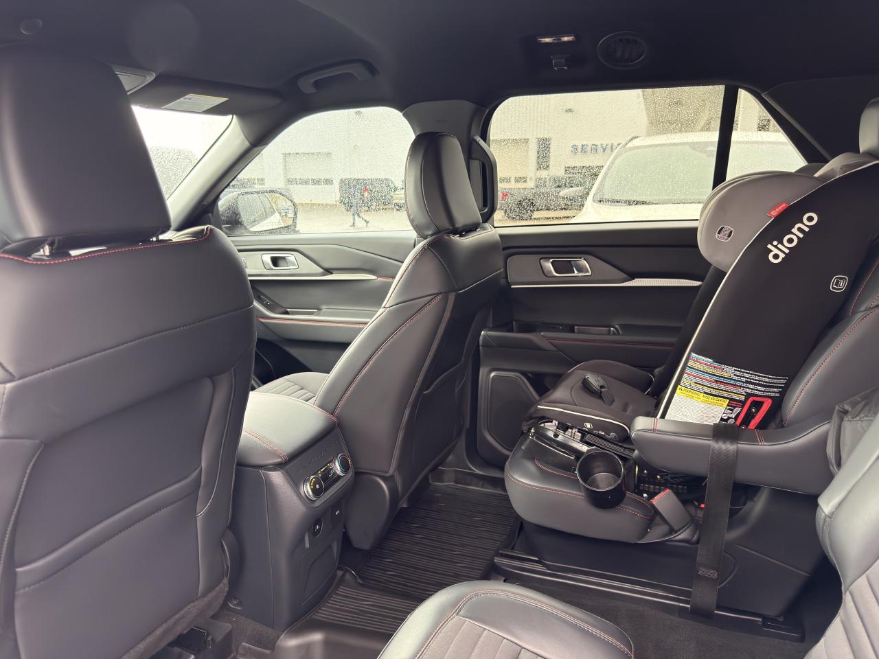 2025 Ford Explorer ST LINE/COMPANY DEMO/WHAT A DEAL! REDUCED MUST GO! Photo