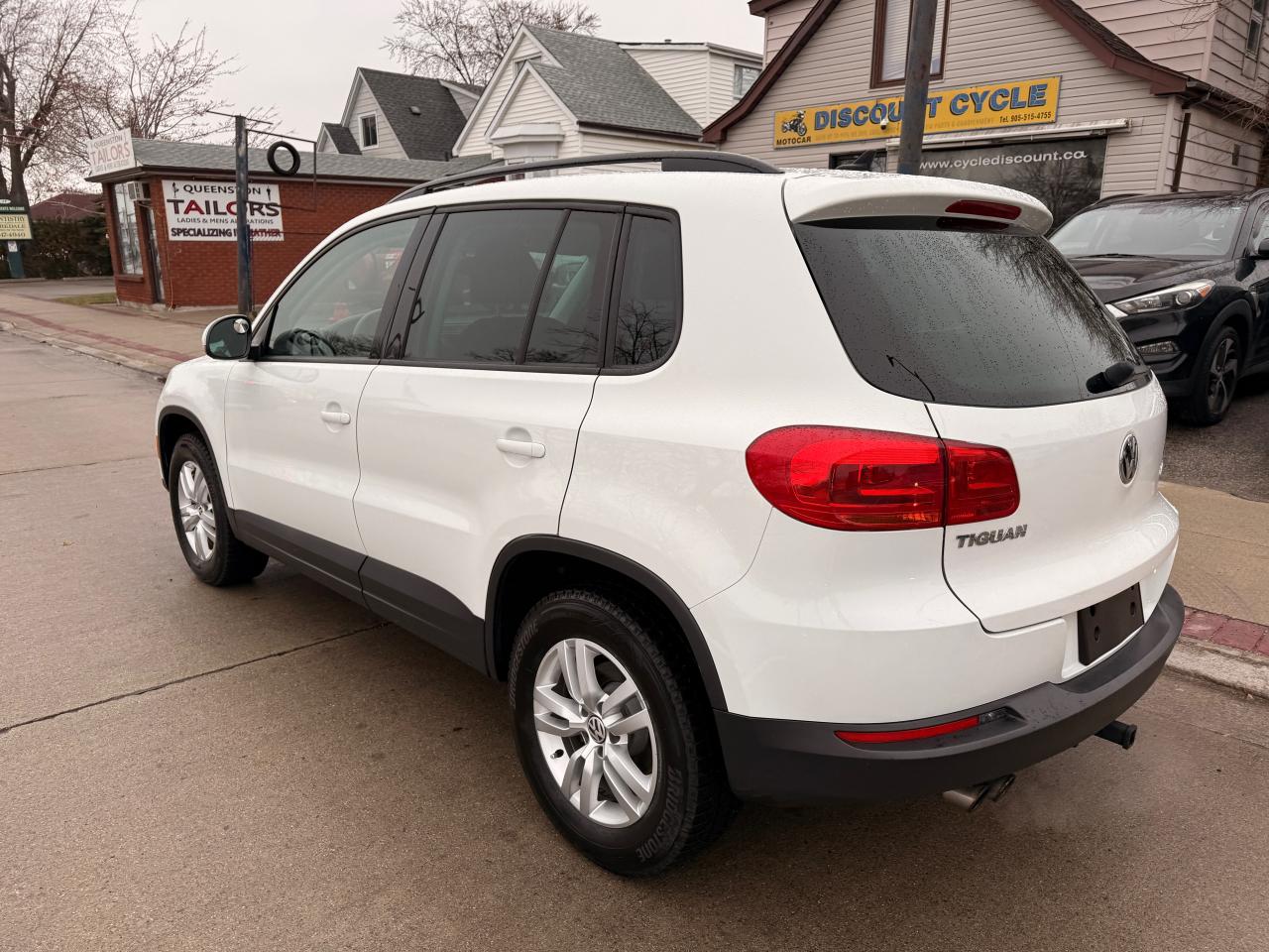 2017 Volkswagen Tiguan 2WD 4dr - Photo #12